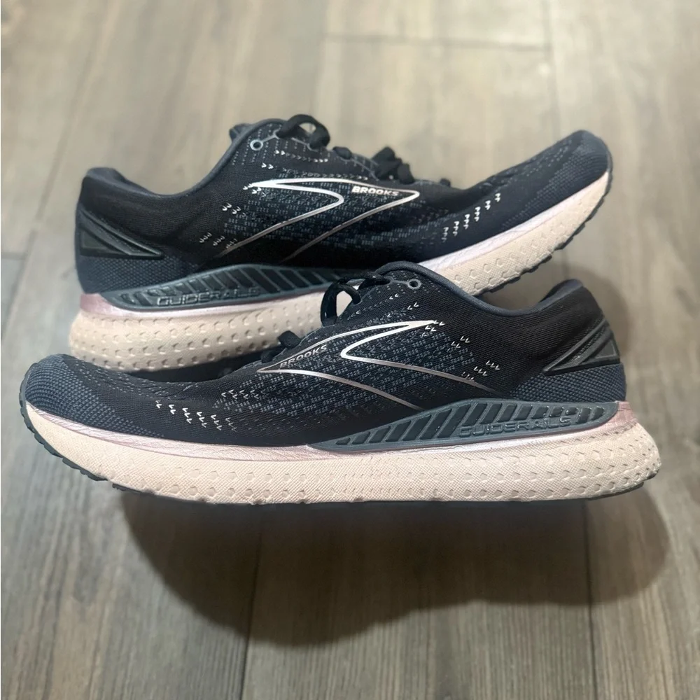 Brooks Glycerin GTS 19 Womens 12 Black Stability Running Shoes